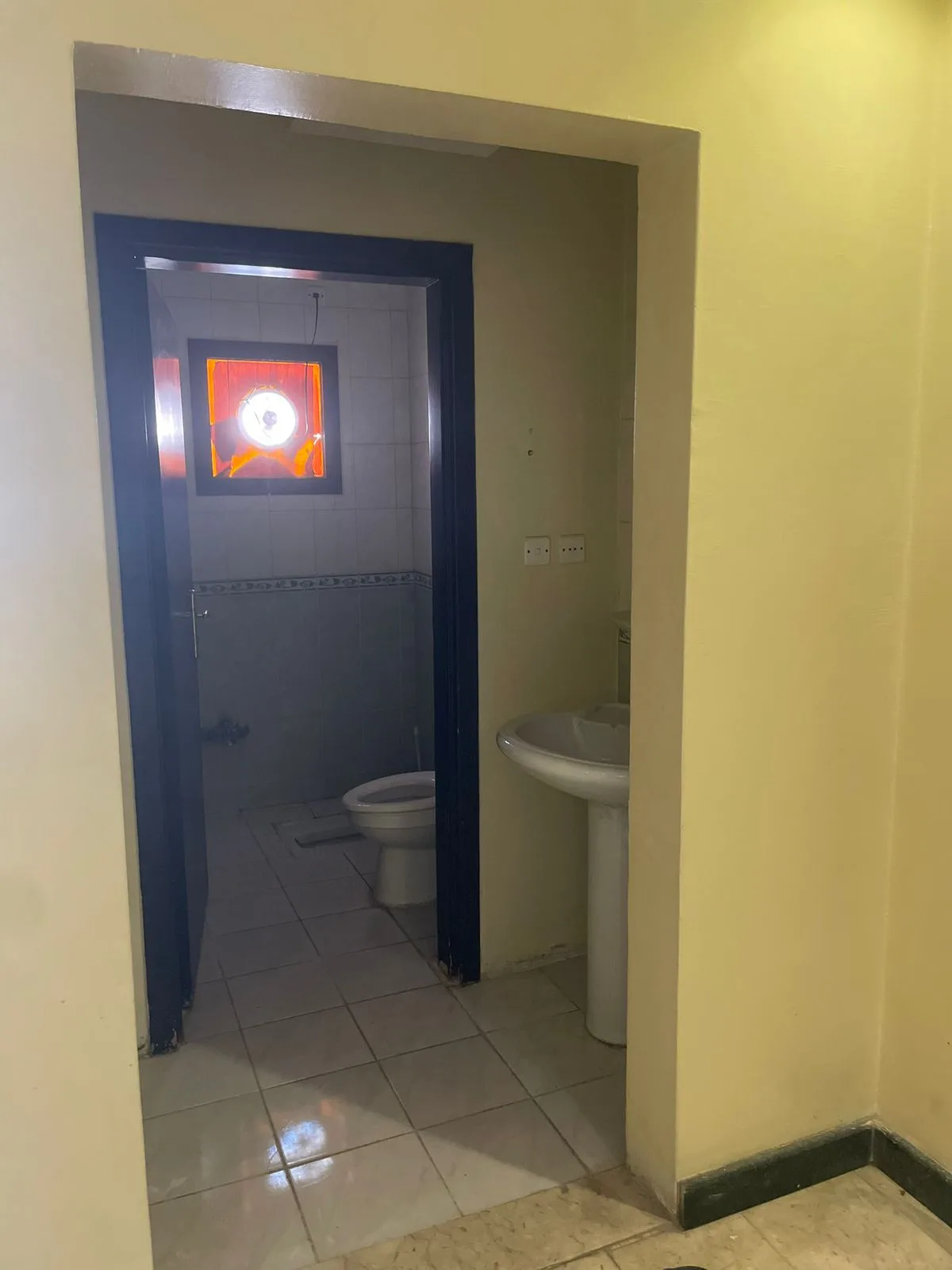 Three rooms, a hall, two bathrooms and a kitchen — 4