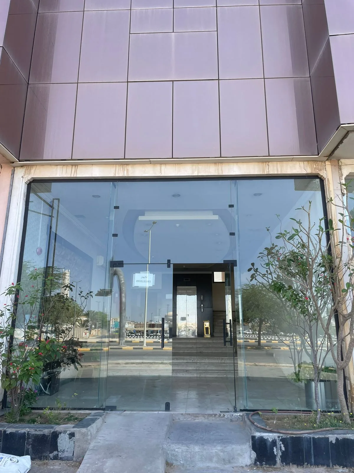 صالة تجارية — 2