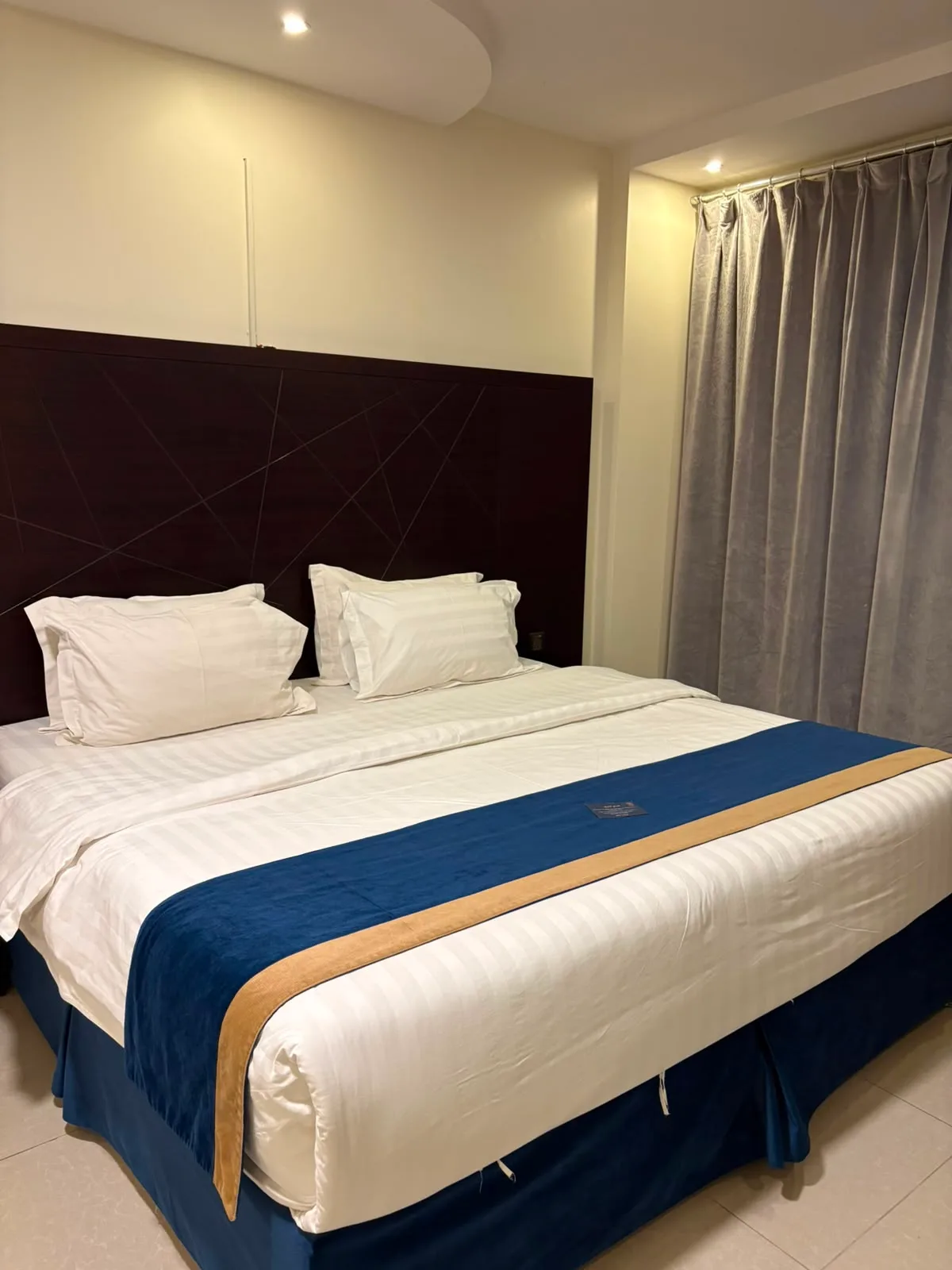 রুম, হল, বাথরুম এবং রান্নাঘর